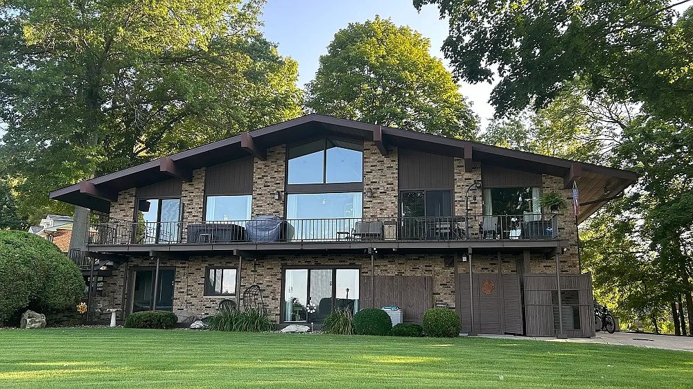 4 bed, 1986 sqft, $2,500 — Photo 3