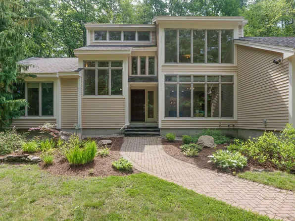 2 Wander Hill Road, York, ME 03902