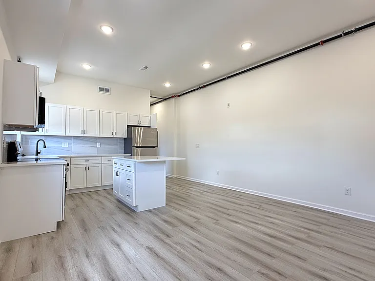1240 Ritner St #3 — Photo 6