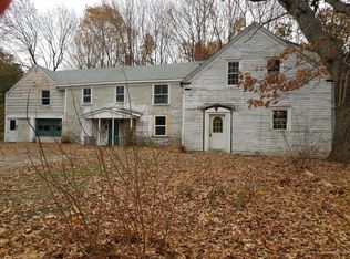 11 Sheldon St, Farmingdale, ME 04344