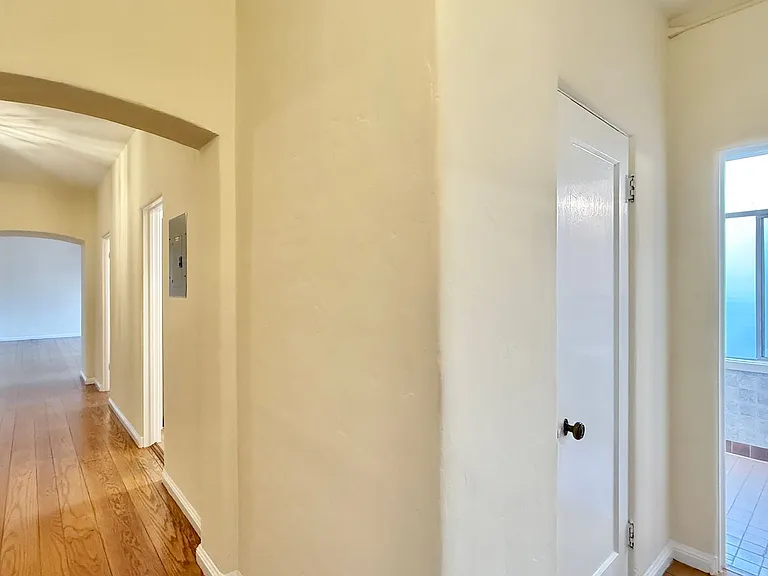 Ivy Dr. 2551 — Photo 13