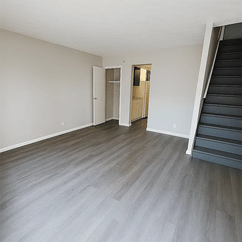 1 bed, 1.5 bath, 740 sqft, $850 — Photo 4