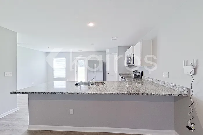 861 Vistamount Path — Photo 4