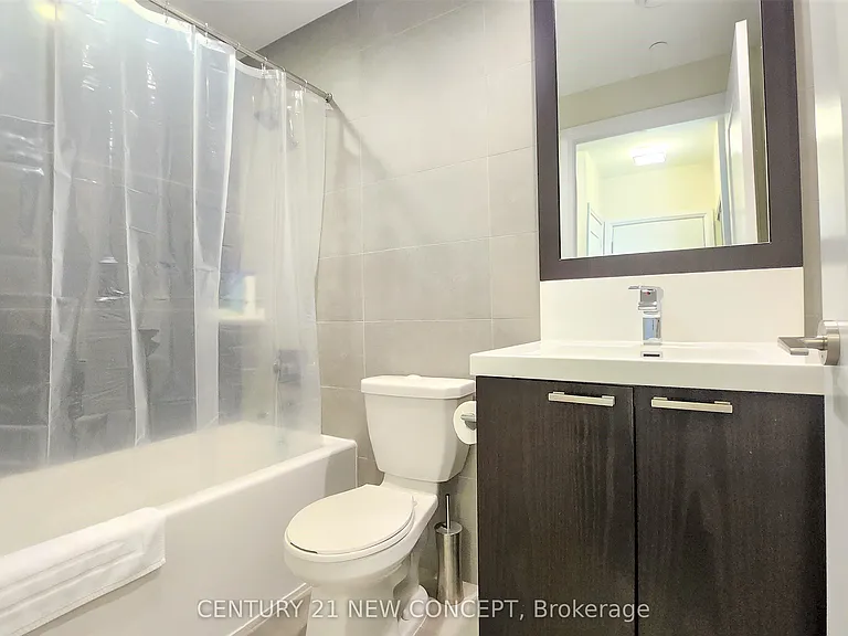 120 Harrison Garden Blvd #Penthouse 31 — Photo 12