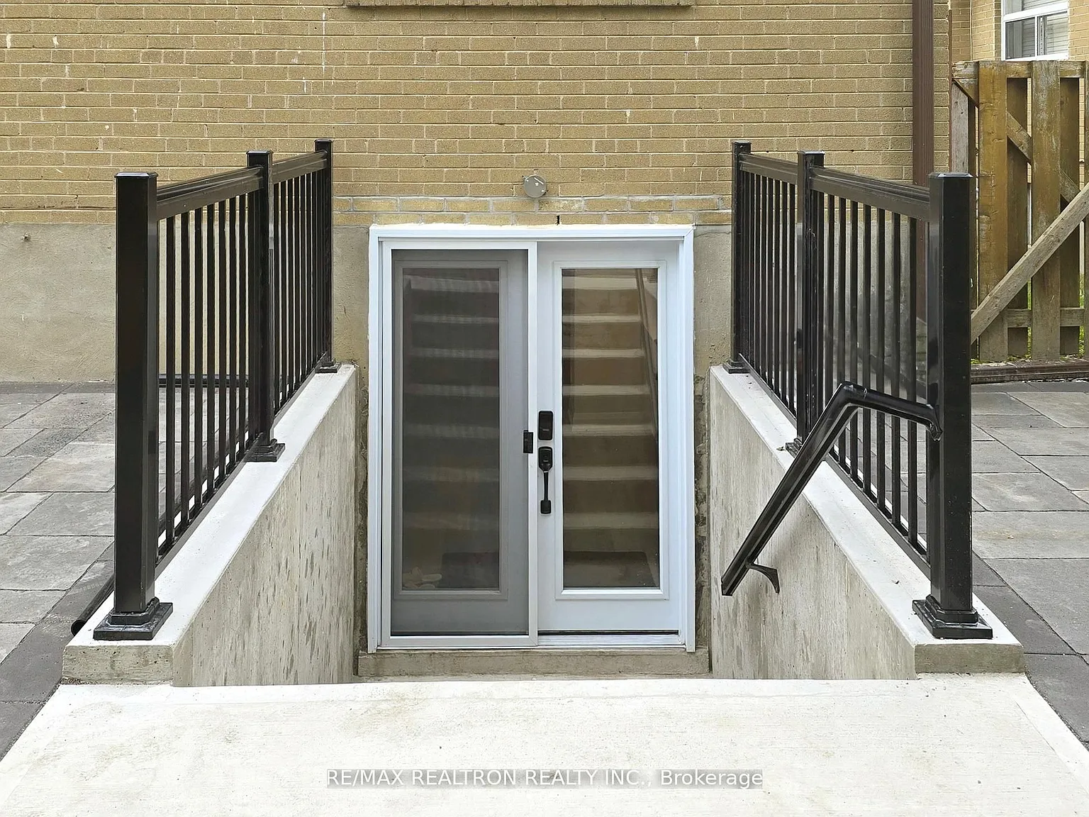 2 bed, $1,999 — Photo 2