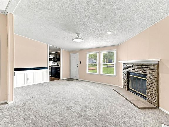 2nd image of 806 N Jerry St