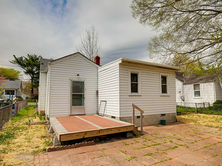 5309 Gillespie Ave — Photo 18