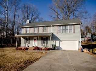 443 Creekridge Dr, Eden, NC 27288