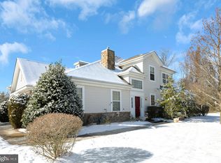 26 Wiltshire Dr, Lawrence Township, NJ 08648