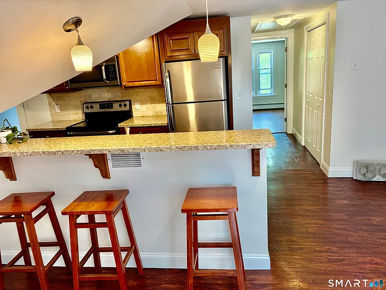 37-39 Hillside Ave — Photo 2