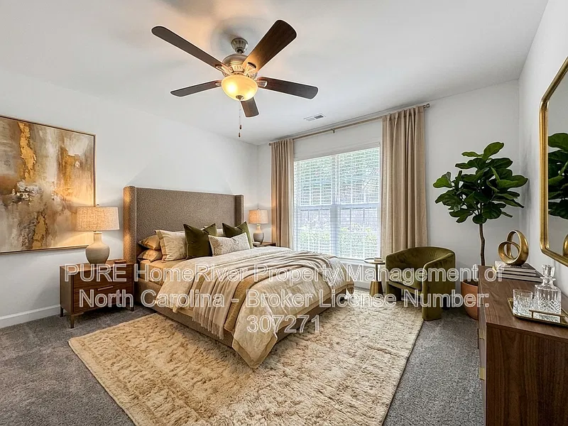3 bed, 2.5 bath, 2616 sqft, $2,175 — Photo 4