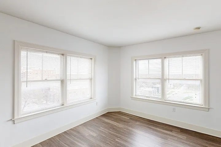Clyde Manor — Photo 217