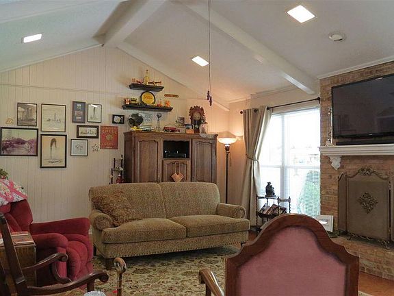5th image of 8515 Auburn Dr