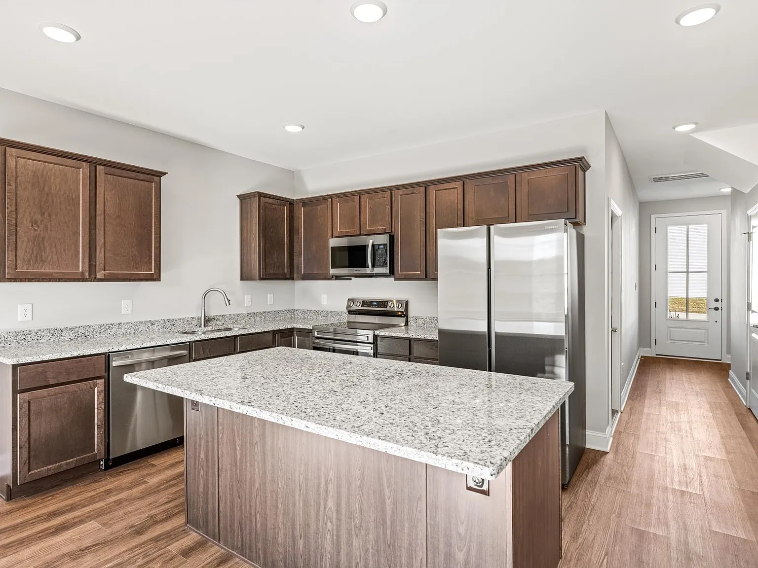 Lenoir City Townhouses — Photo 4