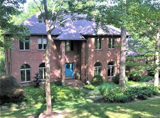 154 Whispering Woods Rd, Charleston, WV 25304