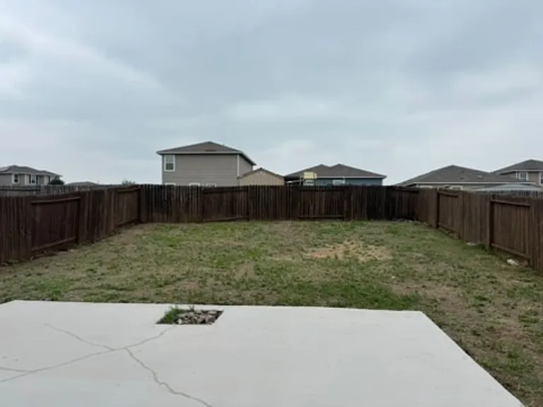 2906 Lavender Mdw — Photo 12