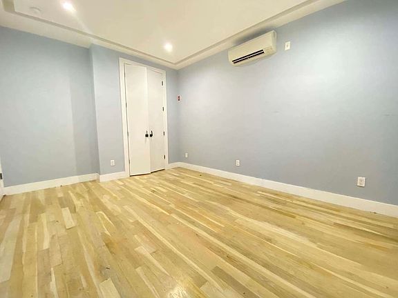 5th image of 306 Mac Dougal St #1B