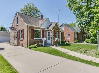 6516 42nd Ave, Kenosha, WI 53142