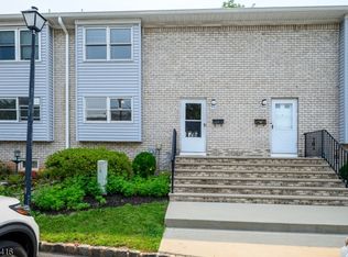 906 Robin Rd, Hillsborough Twp., NJ 08844