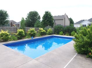 1909 Grist Mill Dr, Springfield, IL 62711