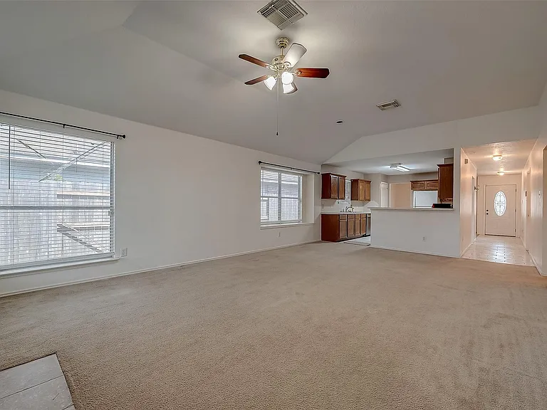 10902 Primrose Acres Ln — Photo 8