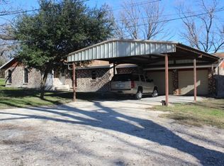 499 Farley Ln, Del Rio, TX 78840