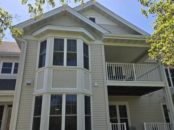 620 N Cedar St #104, Richland Center, WI 53581