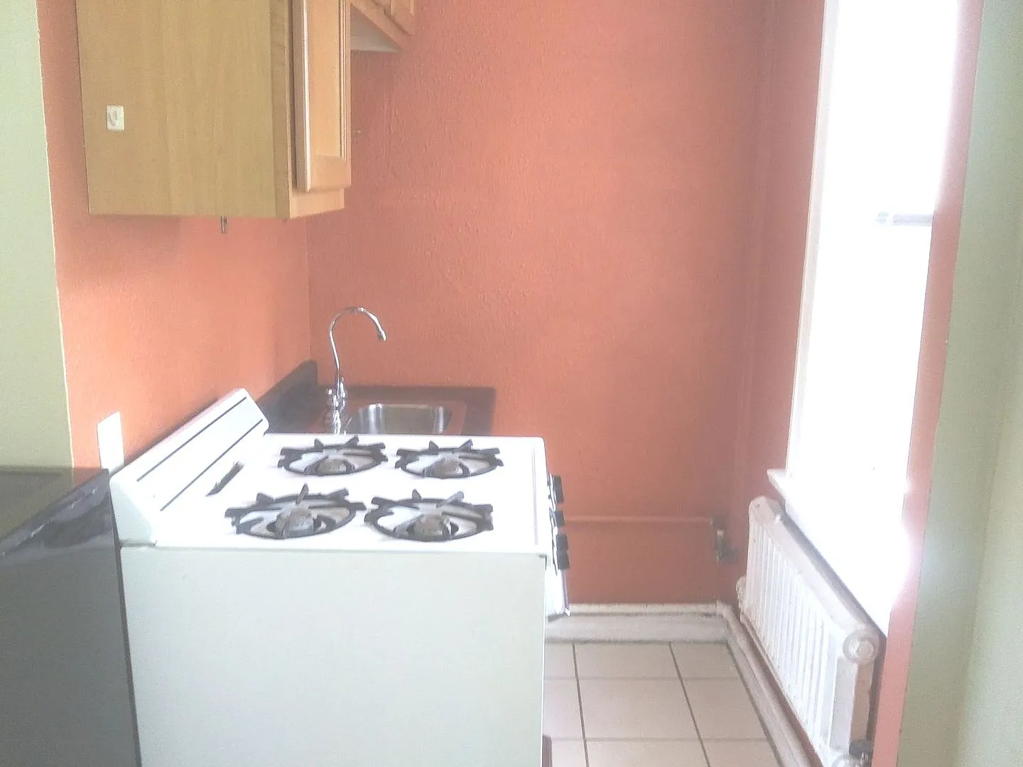 1527 Marshall — Photo 3
