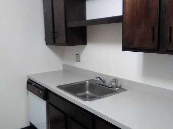 Kitchen sink area