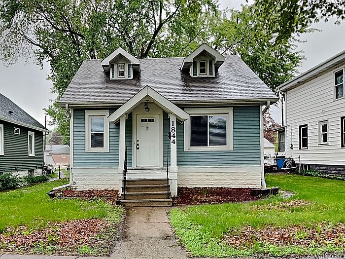 1st image of 1844 Ross Ave