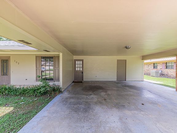 2nd image of 102 Arbor Dr
