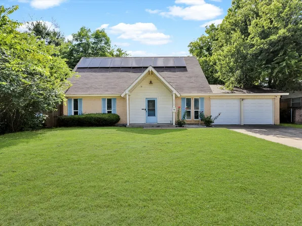 6708 Wagonet Rd, Forest Hill, TX 76140