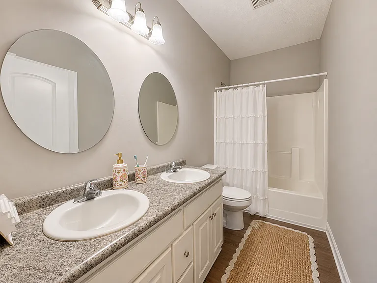 209 Jasmine Ln — Photo 10