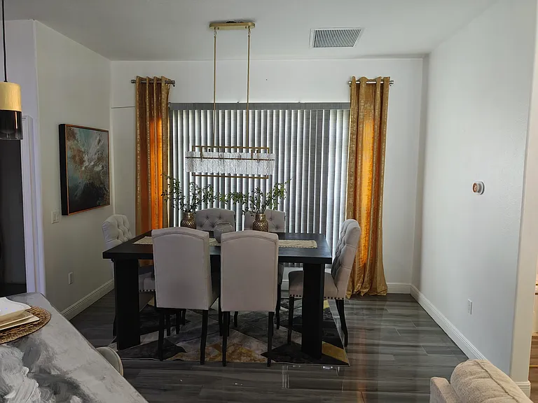 376 SW Tulip Blvd — Photo 15