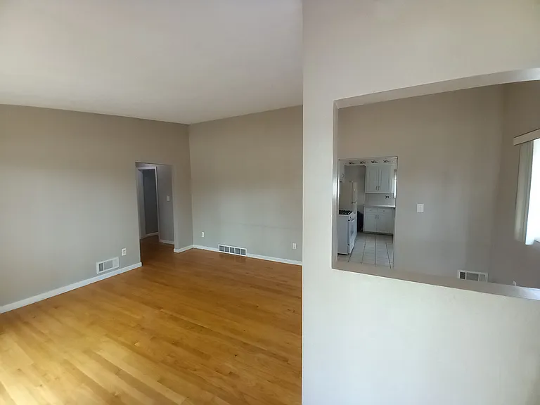 29206 Spoon Ave — Photo 5