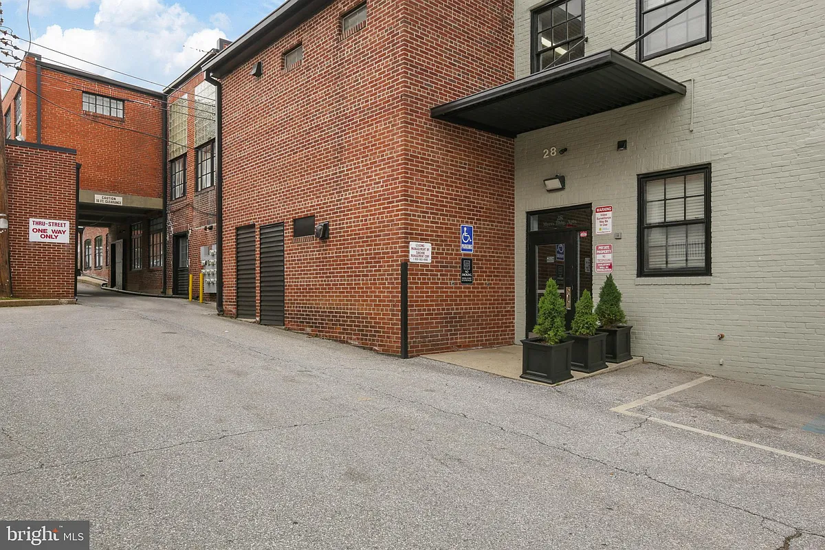 Building Photo - 28 Liberty St #208