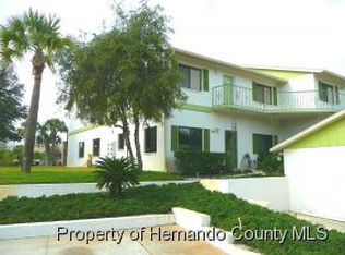 6453 River Lodge Ln, Weeki Wachee, FL 34607