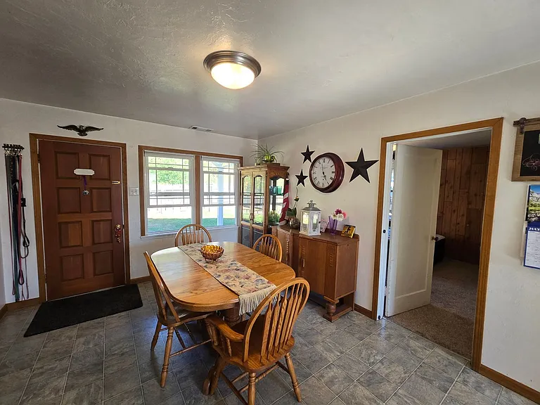 1316 Rohnerville Rd — Photo 7