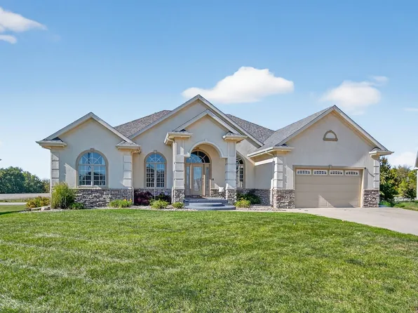 4118 141st St, Urbandale, IA 50322