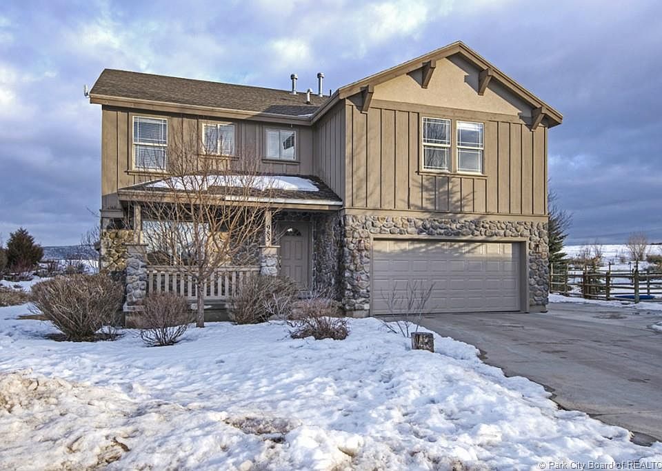 1st image of 983 E Mountain Willow Ln