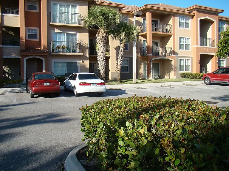 City Center Apartments — Photo 10