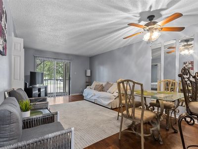 10110 Forum West Dr APT 622, Houston, TX, 77036