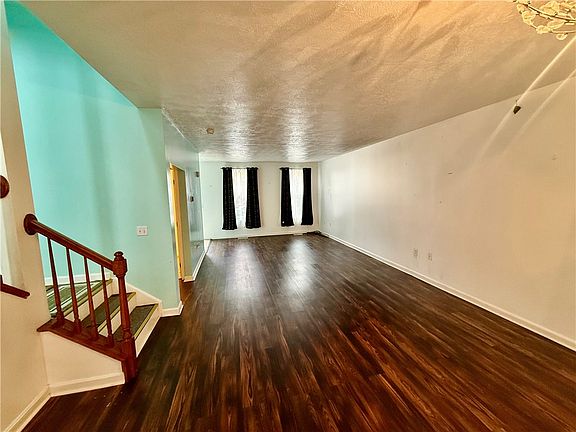 4th image of 1352 Federal St