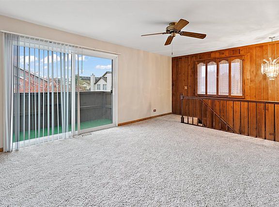 3rd image of 2S766 Winchester Cir W #47-4