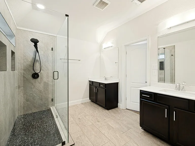 2125 Olivereta Dr — Photo 6