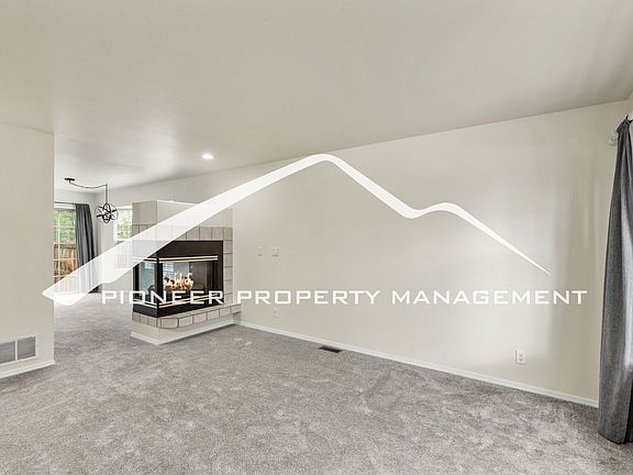 3rd image of 6162 Colony Cir