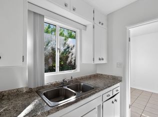 610 S Thornhill Rd APT 4, Palm Springs, CA 92264