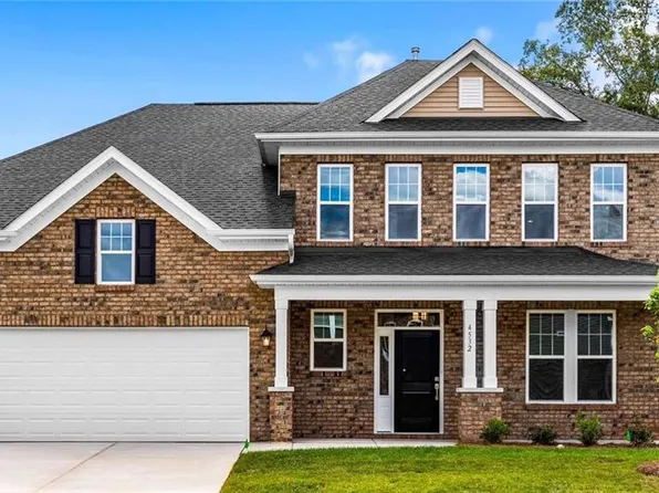4532 Hanes Lake Dr, Winston Salem, NC 27106