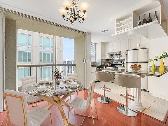 5th image of 10747 Wilshire Blvd APT 1404