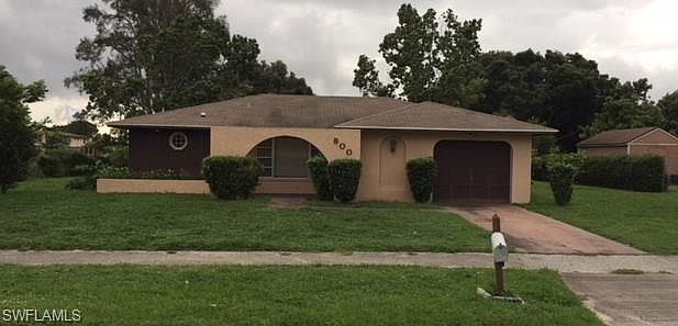 1st image of 800 W Alverdez Ave
